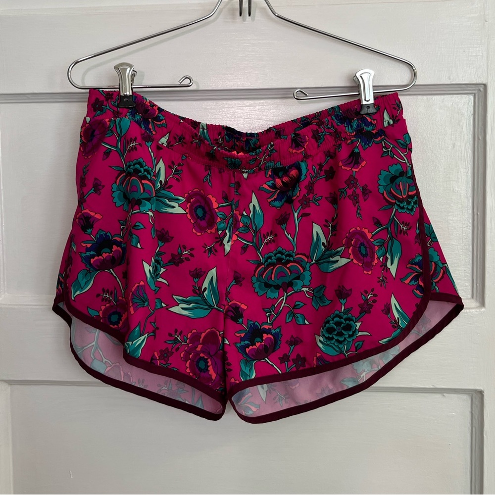 Old Navy - Pink floral running shorts with liner- size M medium